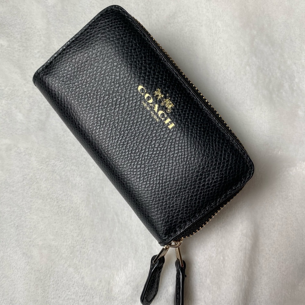 Coach black leather zippered card wallet